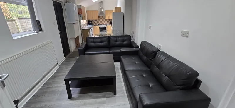 136 Lenton Boulevard // 7 Bed Student House NG7 2BZ - Image 7