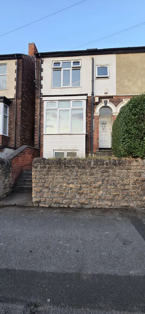 136 Lenton Boulevard // 7 Bed Student House NG7 2BZ - Main Image