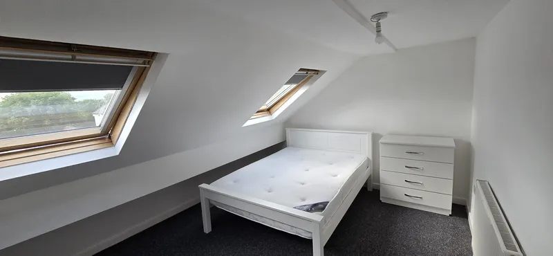 136 Lenton Boulevard // 7 Bed Student House NG7 2BZ - Image 2