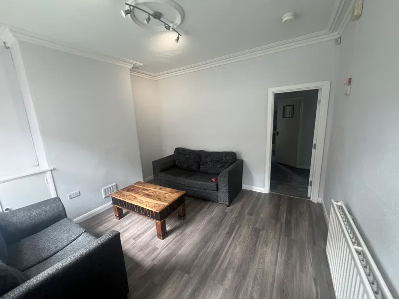 Palin Street: 4 Bed, 2 Bath student house NG7 5AD - Image 13