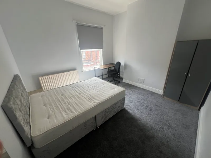 Palin Street: 4 Bed, 2 Bath student house NG7 5AD - Image 22