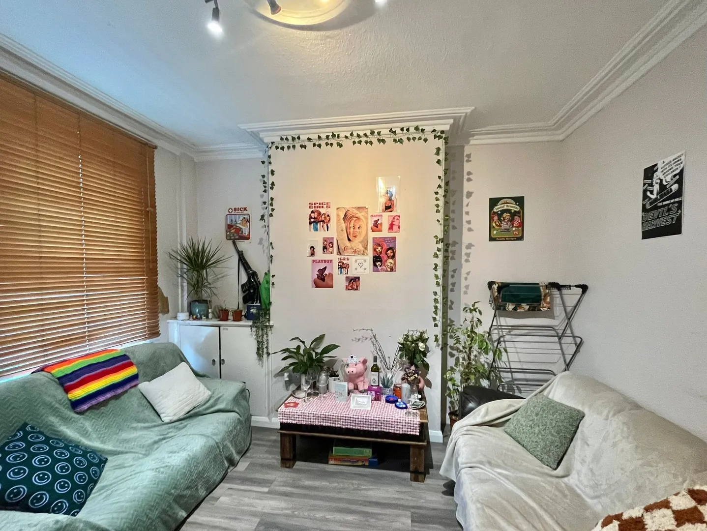 Palin Street: 4 Bed, 2 Bath student house NG7 5AD - Image 1