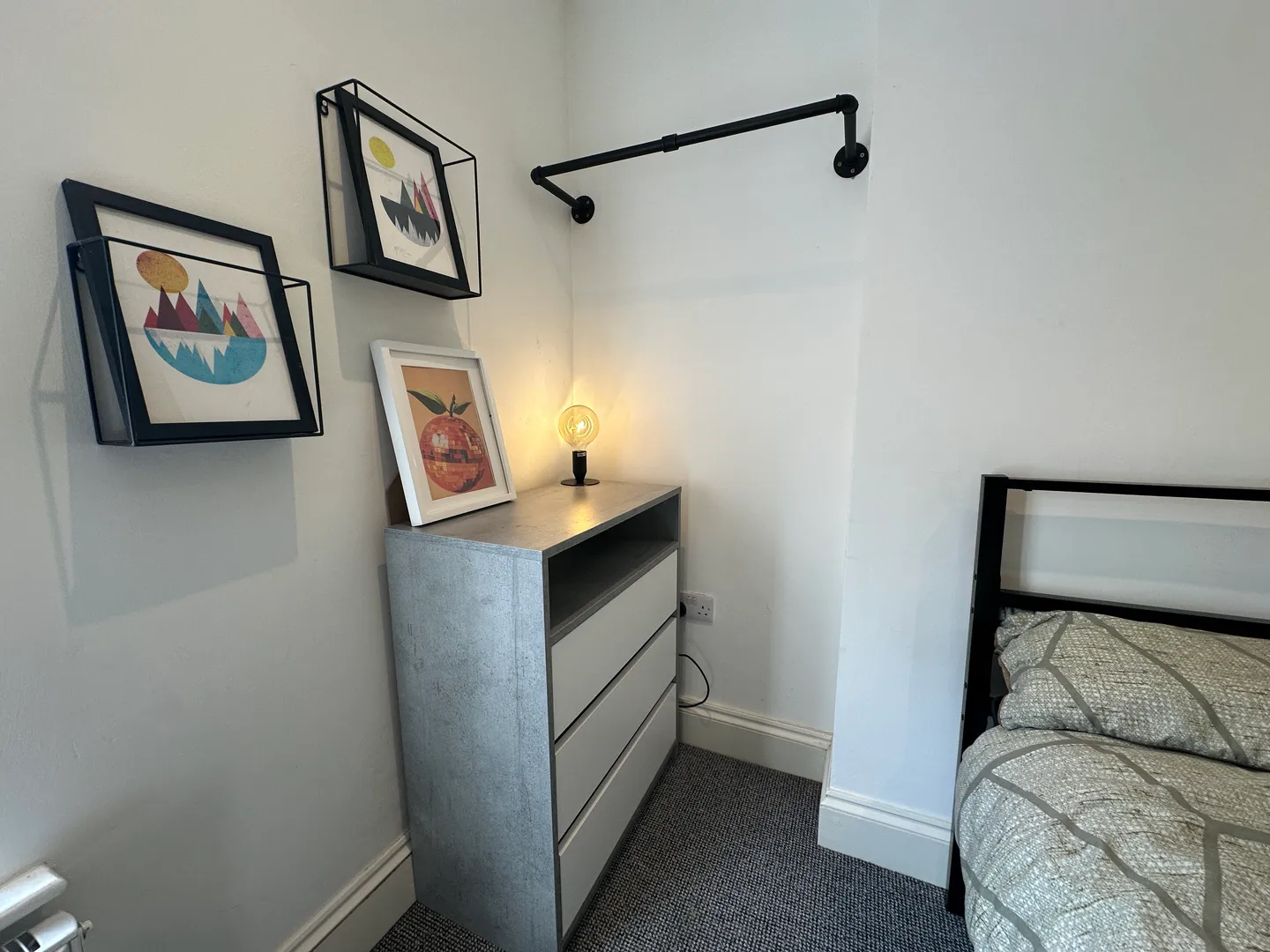Spare Rooms - 4 Bed *PRICE REDUCTION!!!* -AVAILABLE NOW! - Image 10