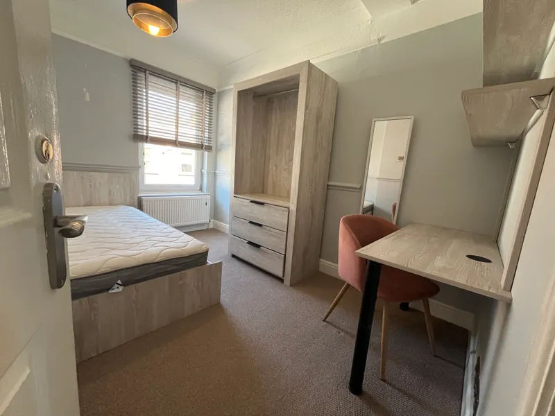 4 Bed // Student House // Aug 2026 // Bills Inc - Thumbnail 14