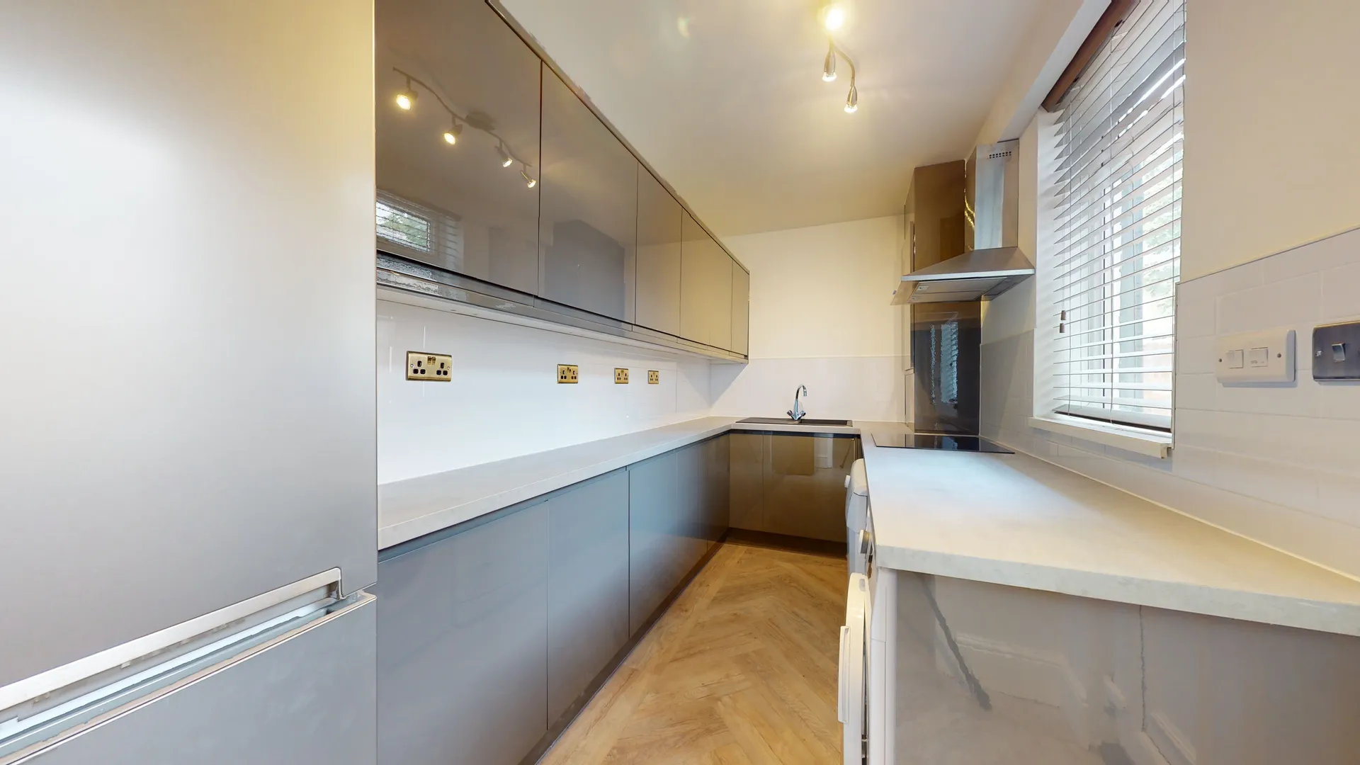 Carholme Road // West End // 4 Bed Student House // Aug 2026 - Image 9