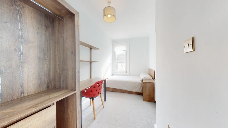 Carholme Road // West End // 4 Bed Student House // Aug 2026 - Thumbnail 3