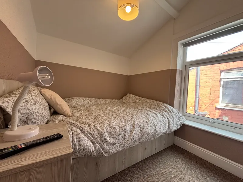 3 Bed // West End Student House // July 2026 - Thumbnail 13
