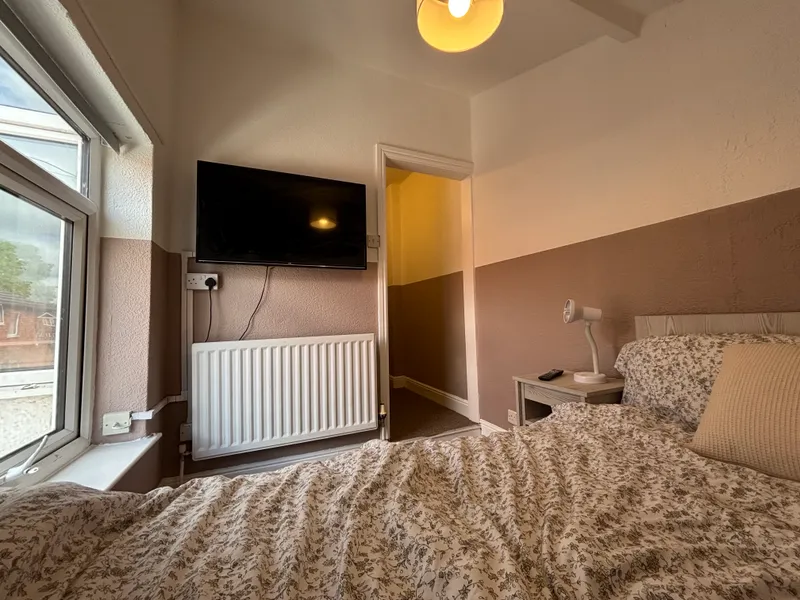 3 Bed // West End Student House // July 2026 - Thumbnail 12