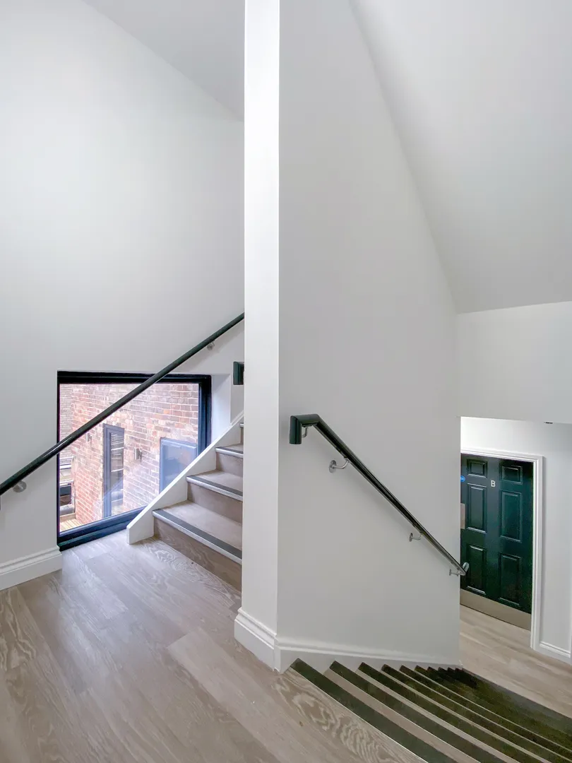 Flat B, 25 Lister Gate - Luxury 3 Bed City Centre Apartment - Image 10