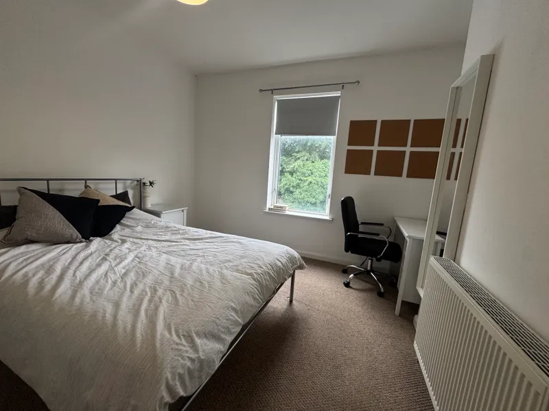 Spacious 3 Bed House // AUG 2026 - Thumbnail 21