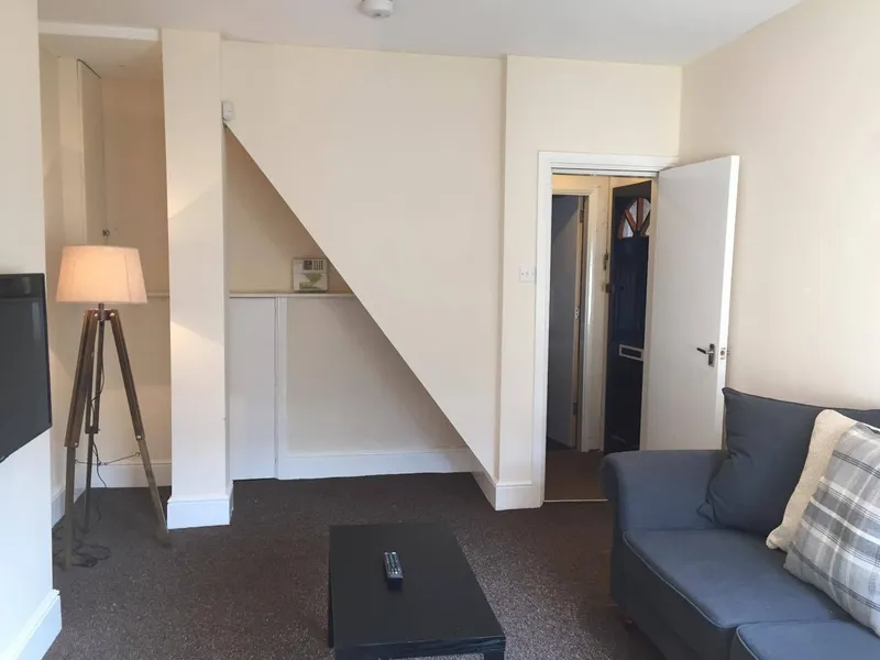 3 Bed Student House // Popular Area // Aug 2026 - Thumbnail 6