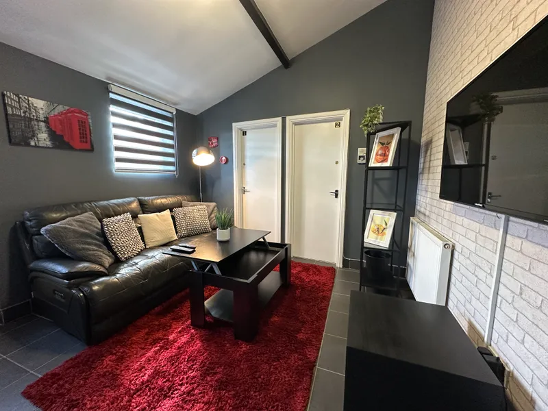 Kesteven St // 2 Bed // SEPT 2026 - Image 6