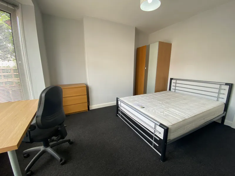 Pennell St // 5 Bed // Student House // AUG 2026 - Image 10