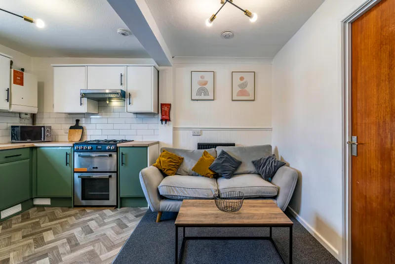 2 Bed // Student Flat // Bills Inc // Aug 2026 - Image 17