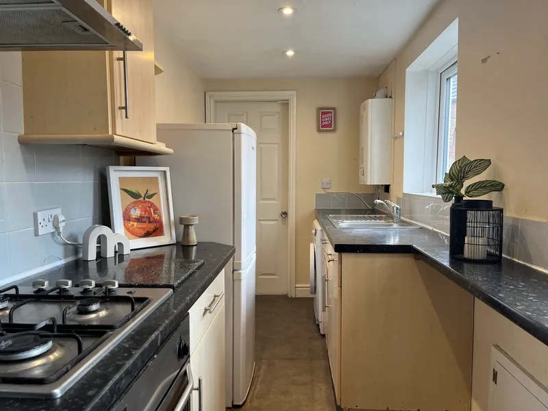 St Andrews St // 3 Bed +Study // SEPT 2026 - Image 6
