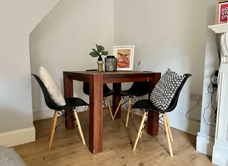 St Andrews St // 3 Bed +Study // SEPT 2026 - Image 3