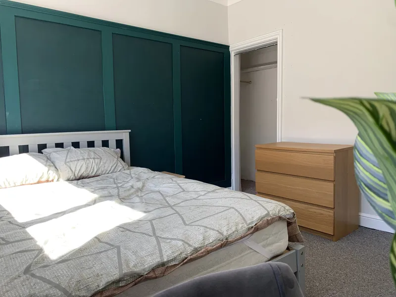 Chic 3 Bed House // AUG 2026 - Image 3