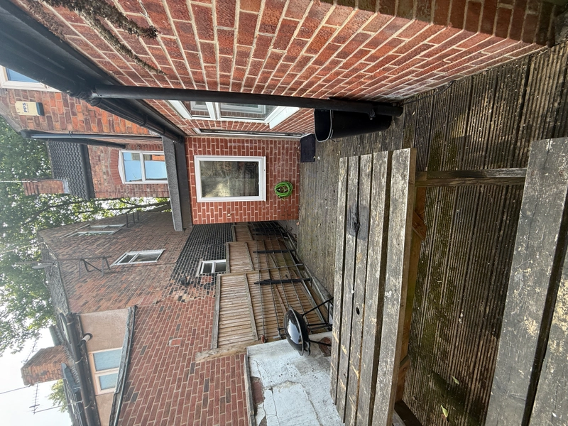 Albert Grove: 6 bedroom student house NG7 1PA - Thumbnail 2
