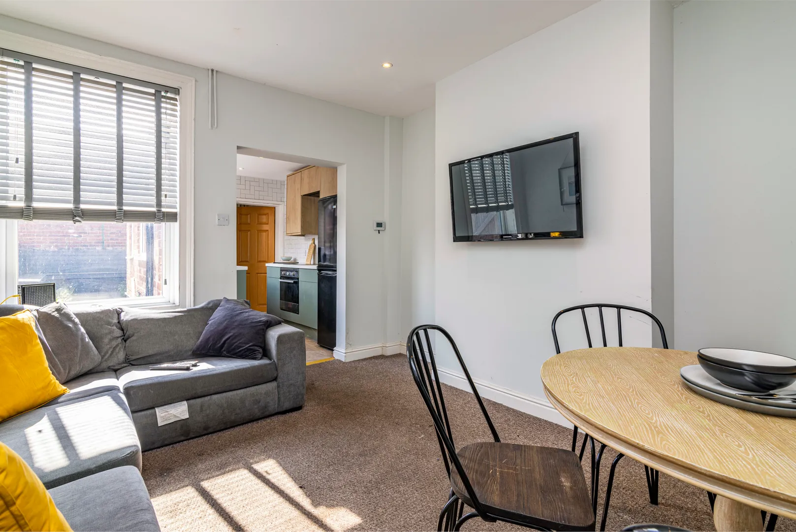 Thesiger St // 4 Bed, 2 Bath // Aug 2026 - Image 8