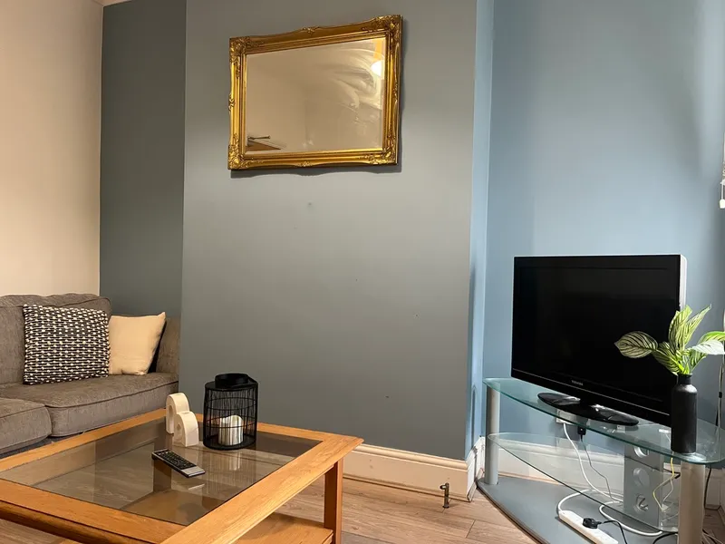 Boultham Ave // 5 Bed // JULY 2026 - Image 3