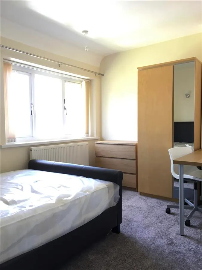 4 Bed Modern Student House - Middleton Blvd (Jubilee campus) - Image 1