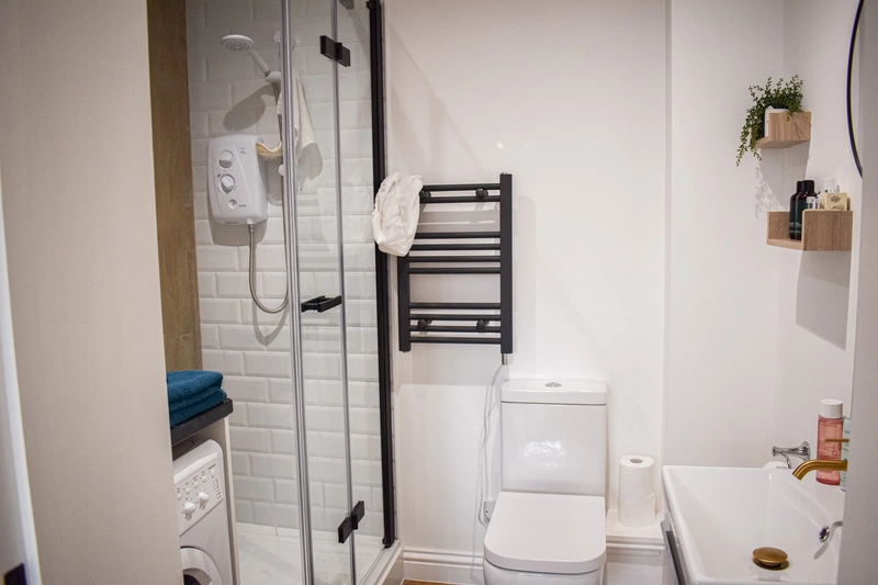 Flat 7 - 9 Bank Street - 1 Bed - Thumbnail 3