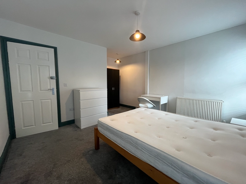 3 Bed Student Property | BILLS INCLUDED - Thumbnail 7