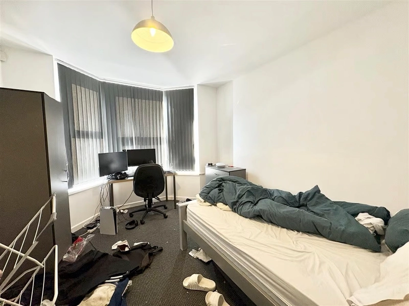 7 Bedroom student house - Lenton Boulevard NG7 2BZ - Thumbnail 4