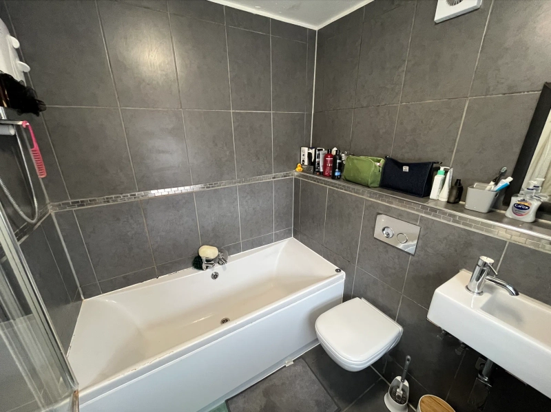 64 St Nicholas Street - 4 Spare Rooms - Thumbnail 3
