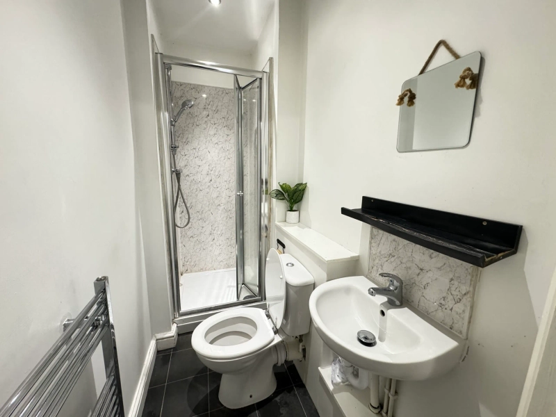 66 Monson Street - 6 Spare Rooms Available - Thumbnail 5
