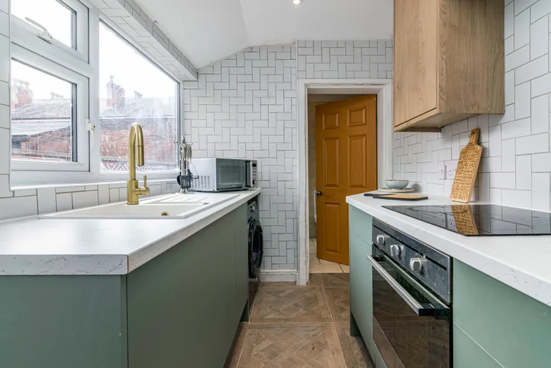 4 Bed + 2 Bath // Thesiger Street // Aug 2026 - Image 2