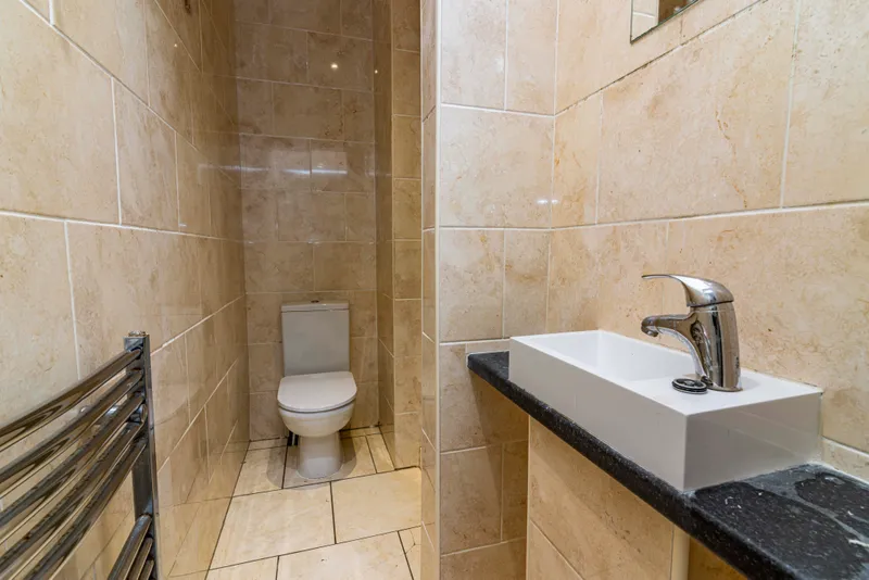 4 Bed + 2 Bath // Thesiger Street // Aug 2026 - Image 8