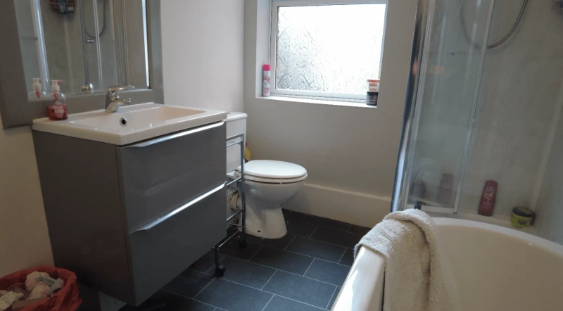 Far Wharf – West End - SPARE ROOM! - Thumbnail 4