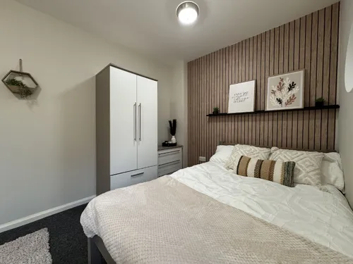 4 Bed Flat D - Student Accommodation - Thumbnail 6
