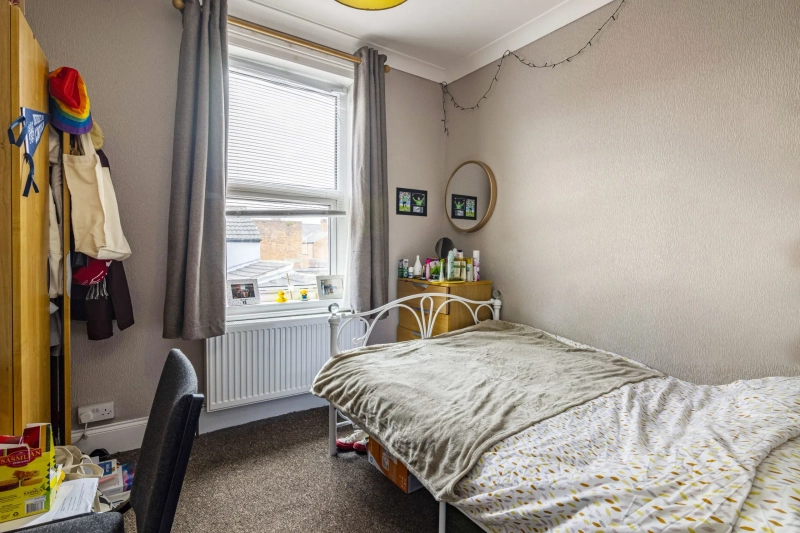 42 Kesteven Street - 4 bed *Exclusive Deal* - Thumbnail 11