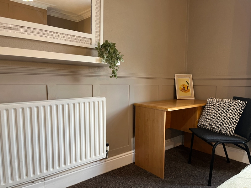 42 Kesteven Street - 3 bed *Exclusive Deal* - Thumbnail 9