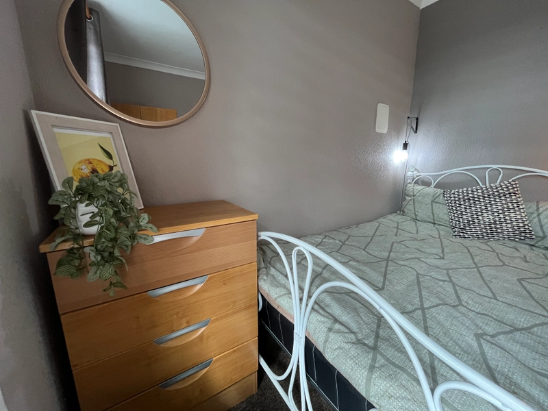 42 Kesteven Street - 3 bed *Exclusive Deal* - Thumbnail 15