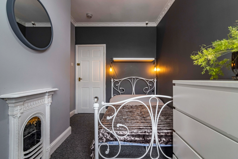 Kesteven Street - 3 Bed - Thumbnail 28