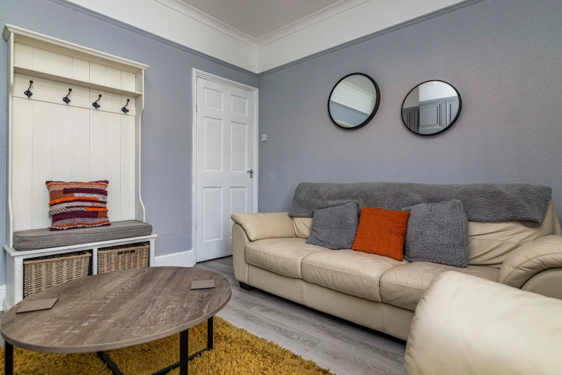 Kesteven Street - 3 Bed - Thumbnail 4