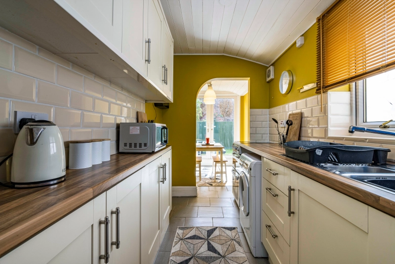 Kesteven Street - 3 Bed - Thumbnail 5
