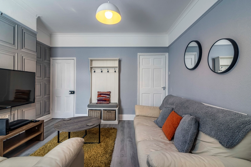 Kesteven Street - 4 Bed - Thumbnail 3