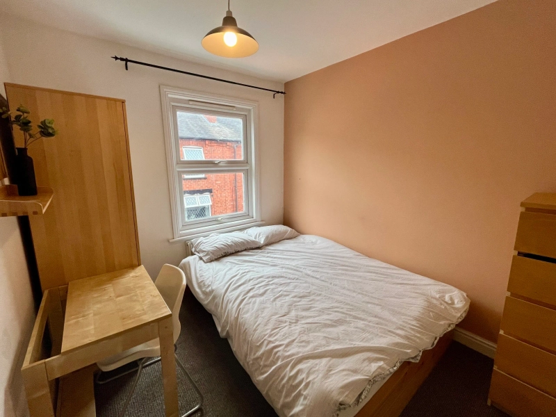 3 Bed Student Property | BILLS INCLUDED - Thumbnail 8