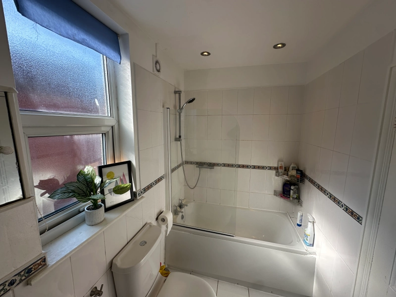 4 Bed Student House - BILLS INCLUDED - Thumbnail 13