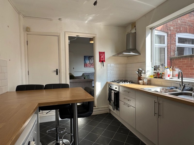 West Parade - 6 Bed - Thumbnail 20