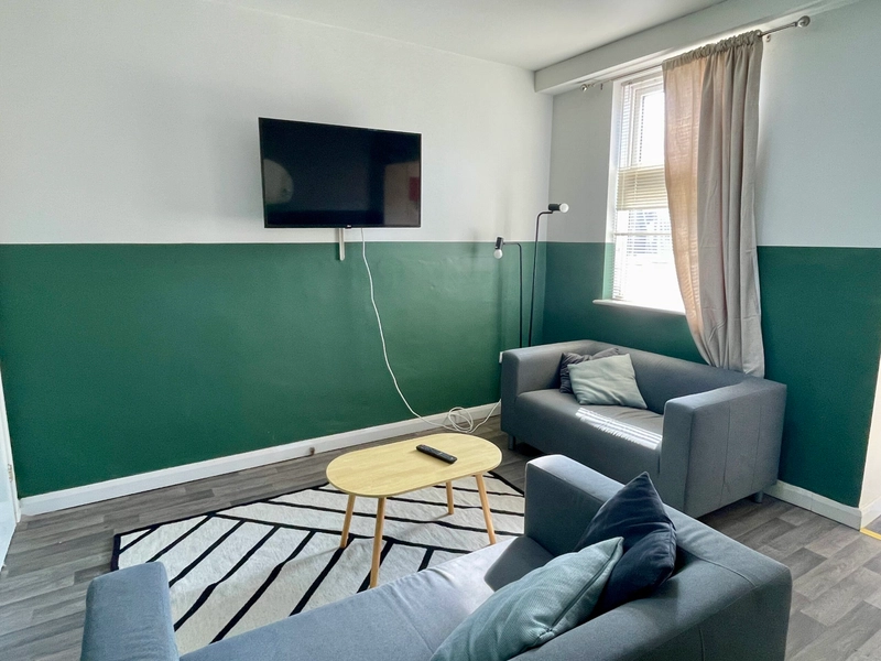 Wilson Street -3 Bed - Thumbnail 2