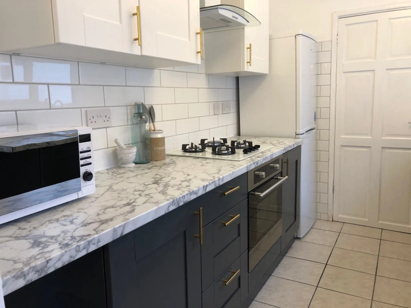 Cromwell Street | 4 Bed & 2 Bath | Bills Inc - Thumbnail 3