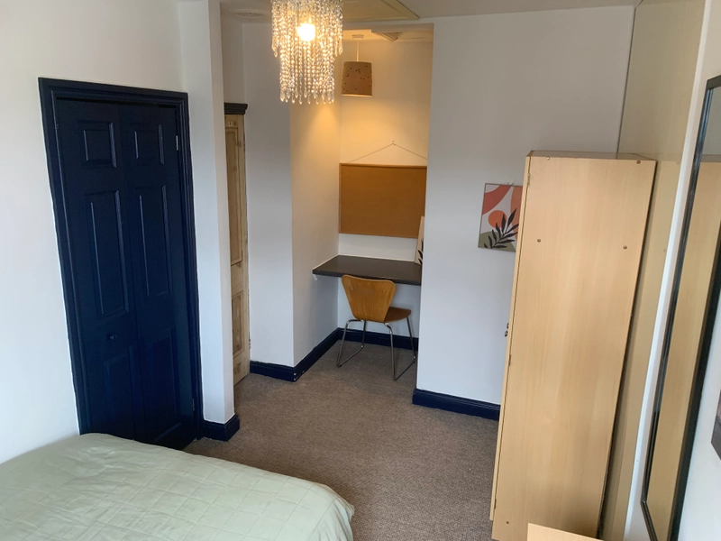 Student House: Sincil Bank - 3 Bed, 2 Bath - Thumbnail 11