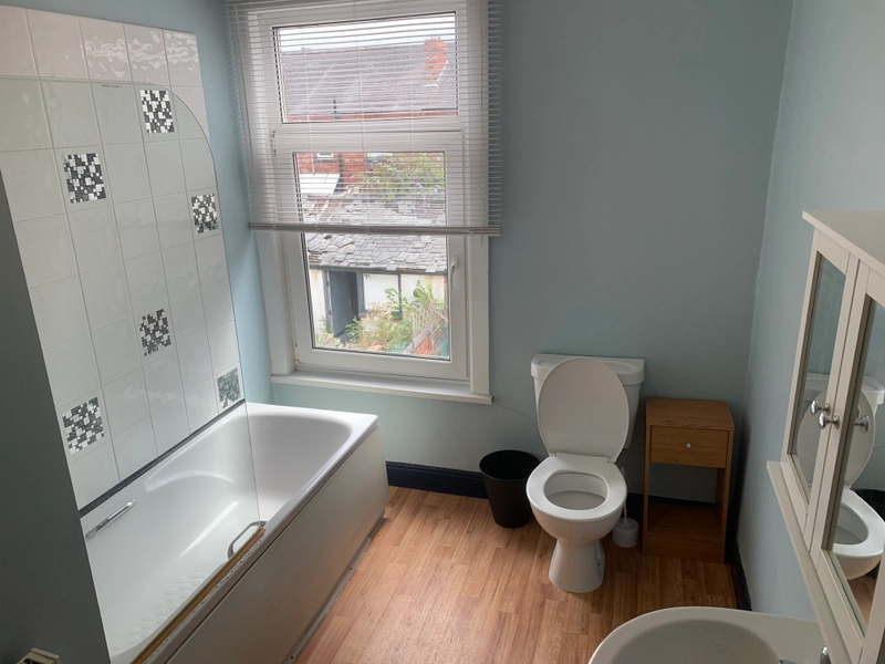 Student House: Sincil Bank - 3 Bed, 2 Bath - Thumbnail 12