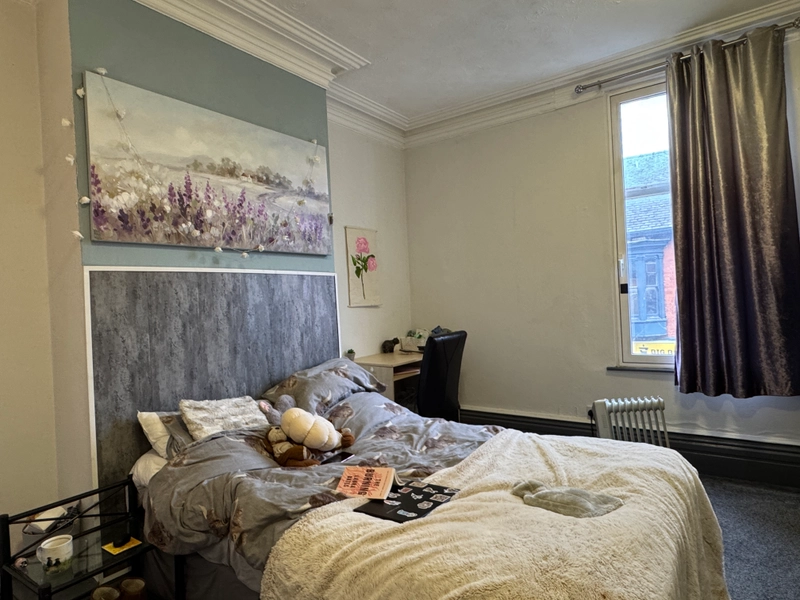 Portland Street - 4 Bed - Thumbnail 7