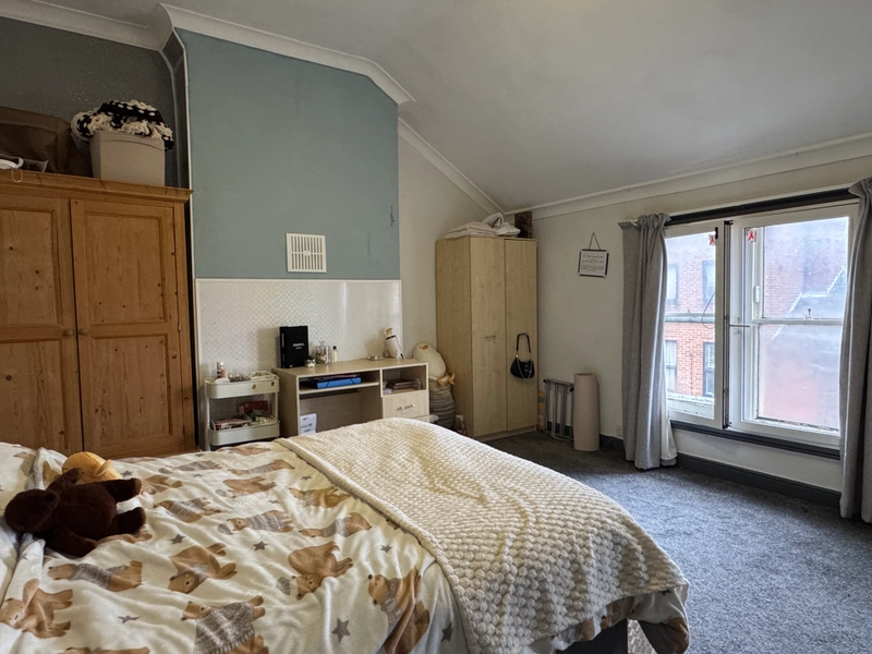 Portland Street - 4 Bed - Thumbnail 10